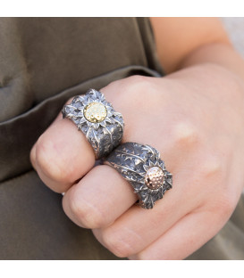 Anillo Ametsa Plata Envejecida y Eguzkilore Dorado