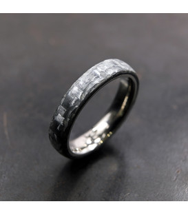 Anillo de Carbono Gris con Titanio