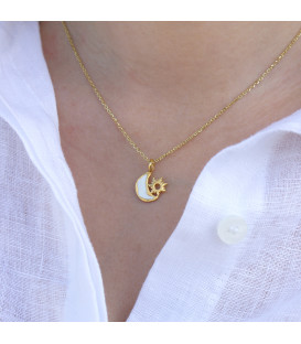 Colgante Mountain Plata Dorada con Esmalte Blanco