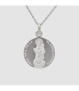 Medalla Virgen Blanca de Plata Mate 20mm Personalizable