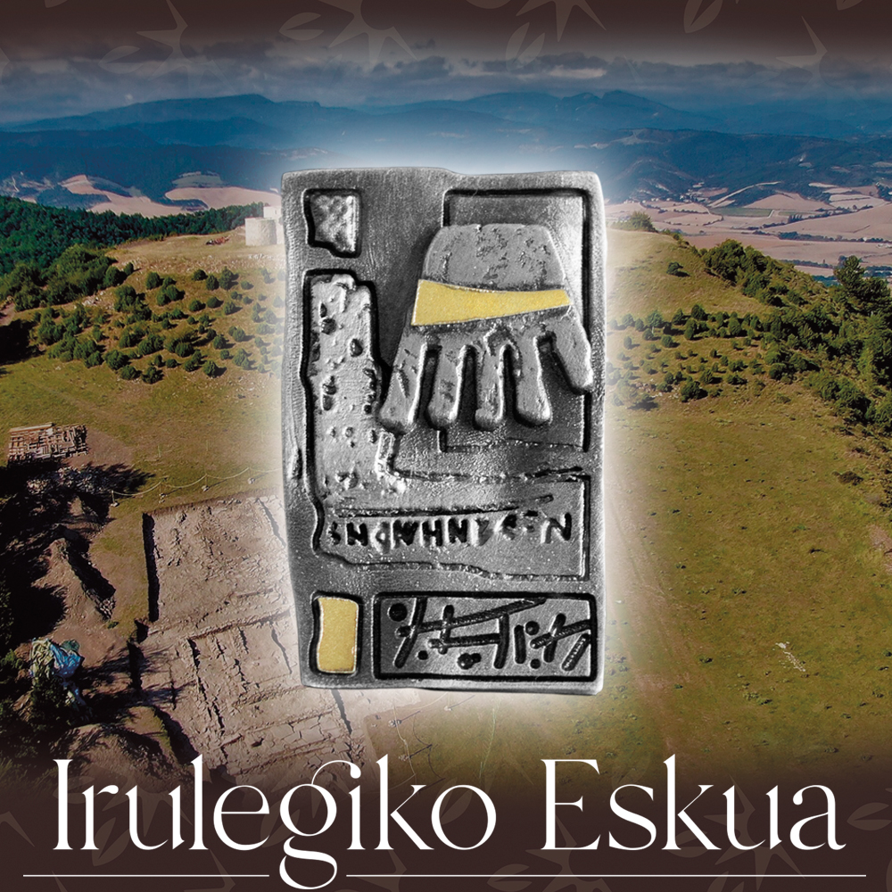 Joya inspirada en la Mano de Irulegi, joyería vasca Eguzkilore